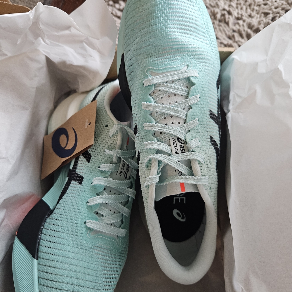 Brand New ASICS METASPEED PARIS W8.5/M7 ...NEVER WORN NEW IN BOX - Picture 3 of 5